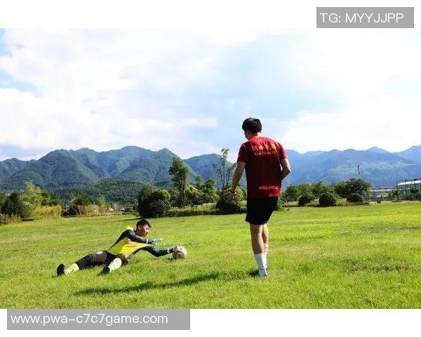 陕西足球夏令营开启青少年足球梦想之旅助力未来明星球员成长